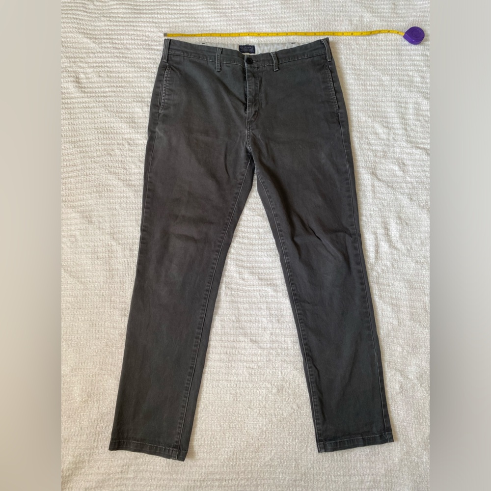 Levi’s Chino Pants W34 L32 Grey Business Casual Pants Slim Fit Silver Tab